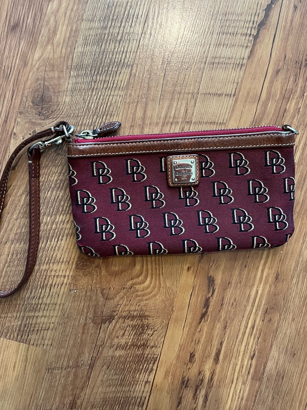 Dooney and Bourke Signature Fabric Wristlet Clutch Burgundy